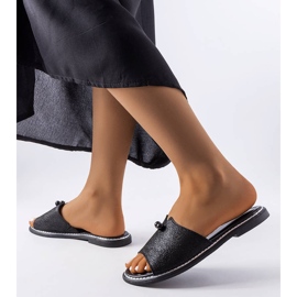 Sandale negre metalice cu perle de la Frederi negru 2