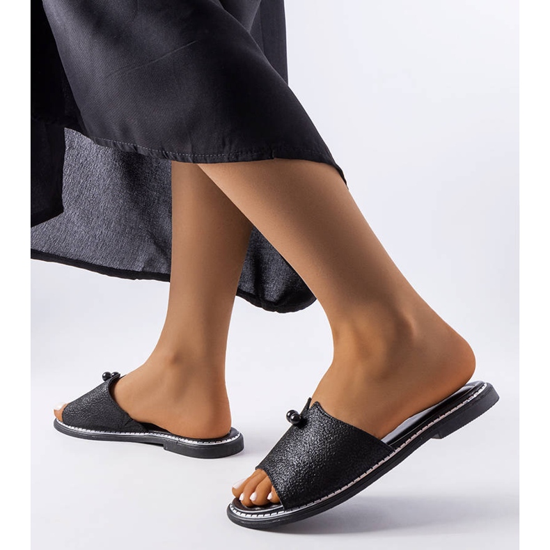 Sandale negre metalice cu perle de la Frederi negru 2