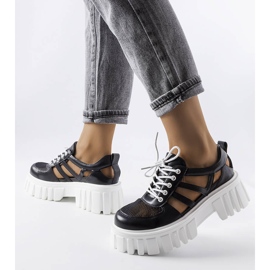 Brogues negri cu talpă masivă Emaline negru 2