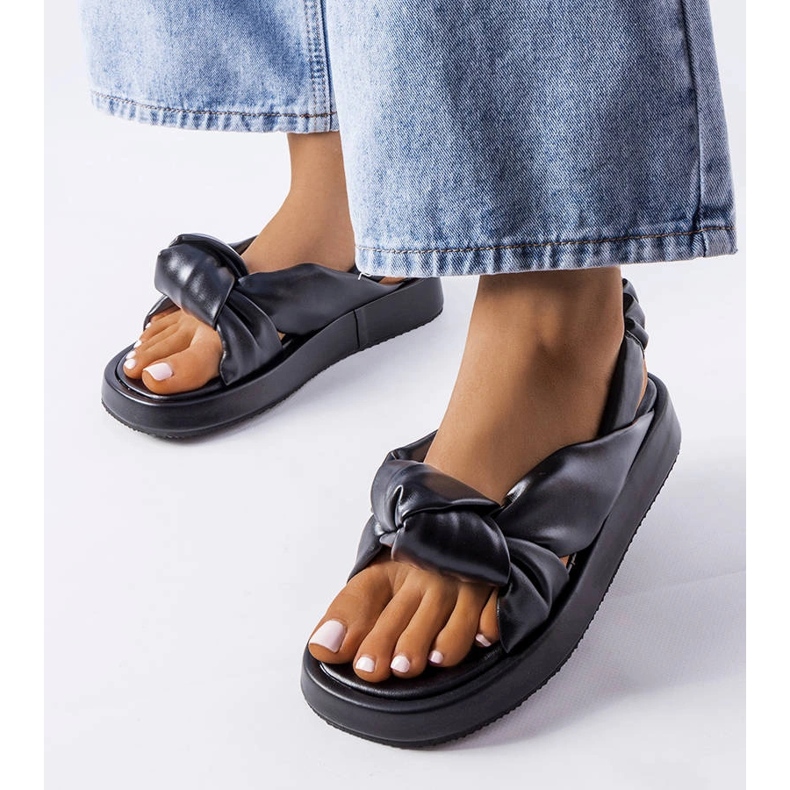 Sandale cu pană negre de la Clarice negru 1