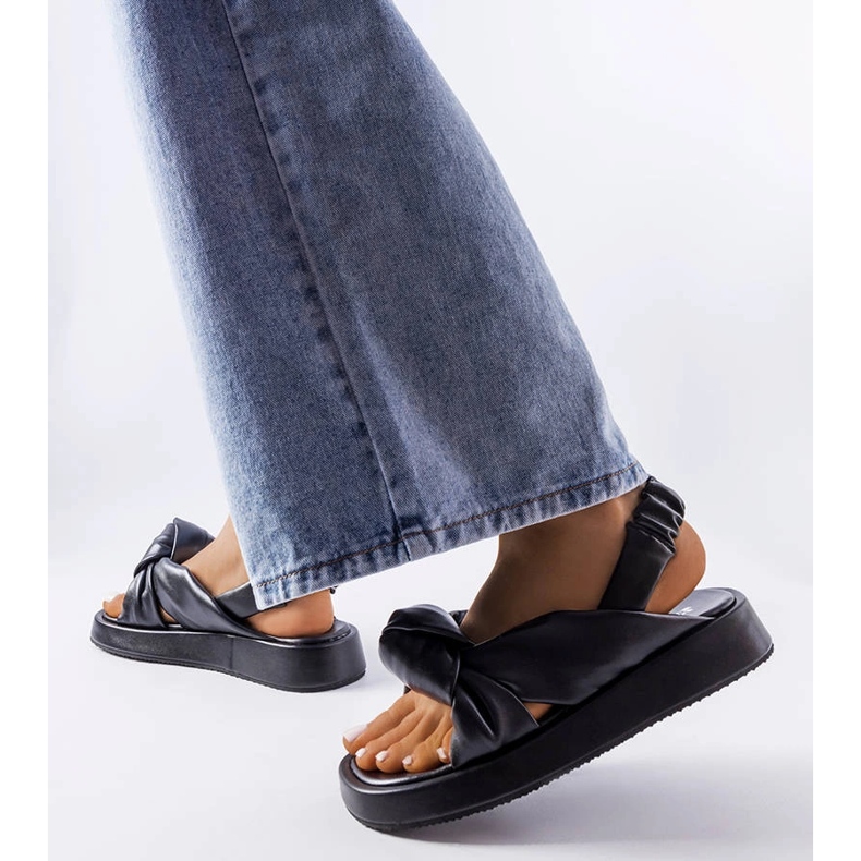 Sandale cu pană negre de la Clarice negru 2