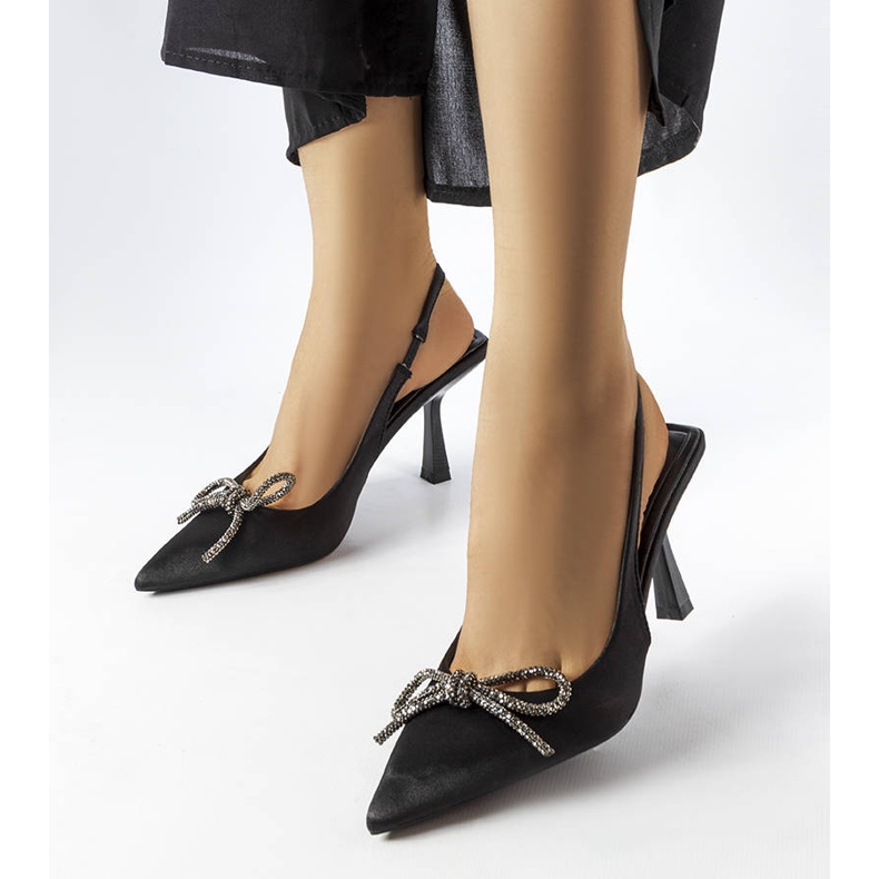 Tocuri negre cu fundă Wildrose negru 1