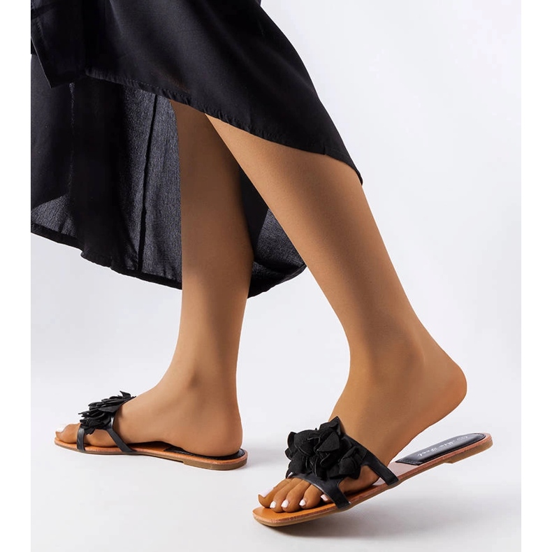 Tobogane negre decorate cu Flori din Rapids negru 2