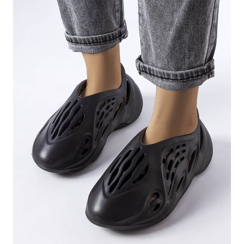 Tobogane din spumă neagră Julienne negru 1 Tobogane din spumă neagră Julienne negru 1