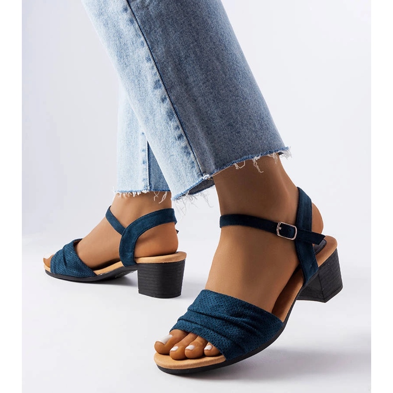 Sandale bleumarin cu toc mic de la Broom albastru 1