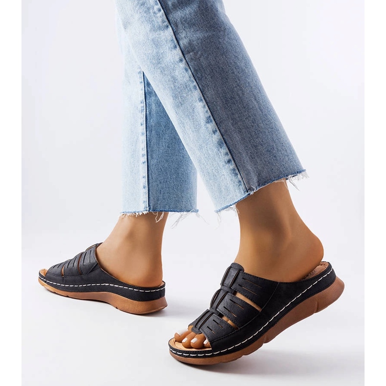 Glisoare cu pană din jerseu negru 1