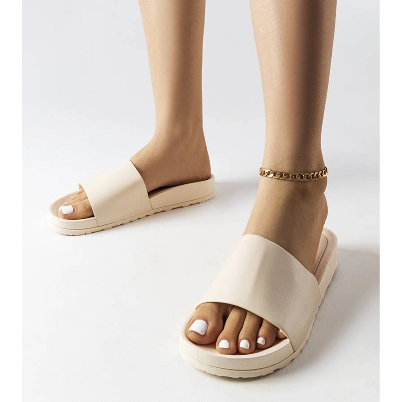 Tobogane de cauciuc bej de la Sabourin 1