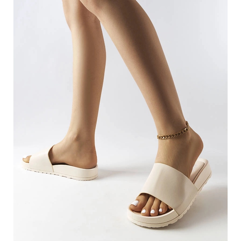 Tobogane de cauciuc bej de la Sabourin 2