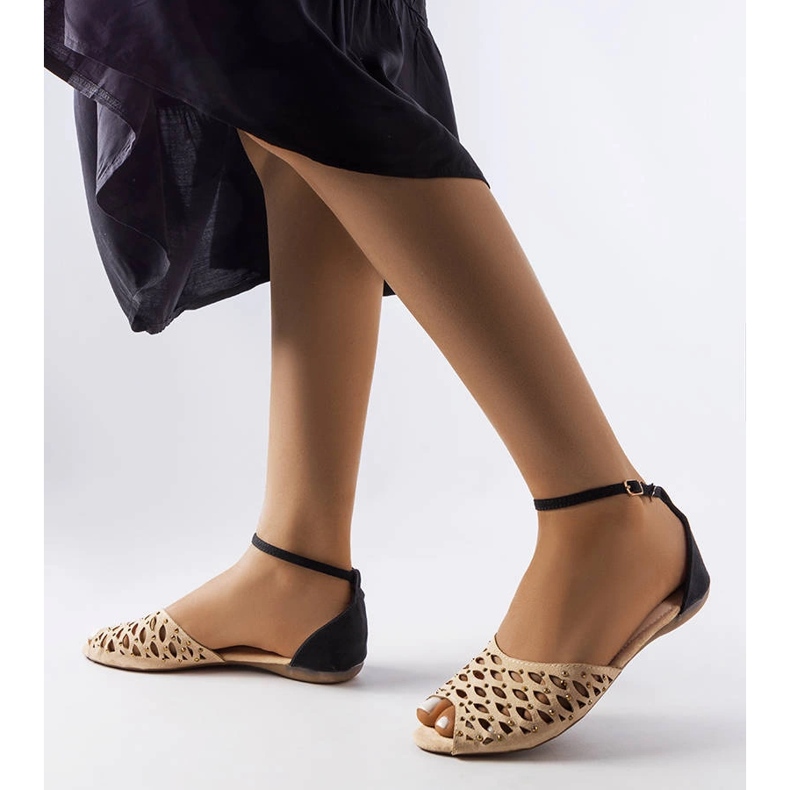 Sandale bej ajurate cu strasuri de la Avice 2