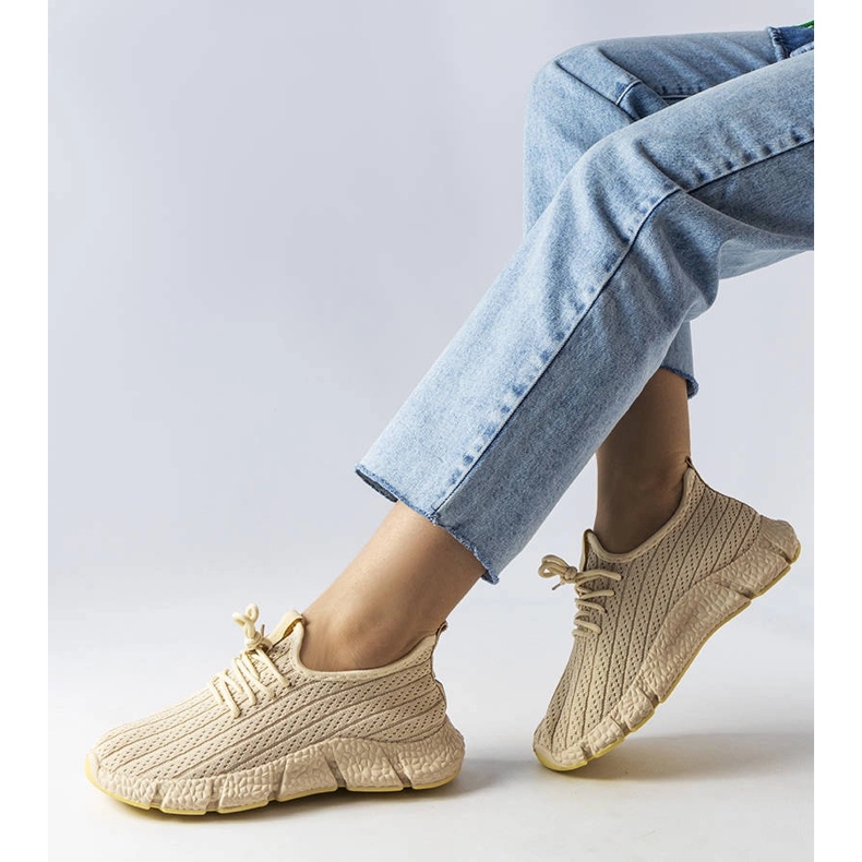 Tenisi sport bej deschis de la Élodie 1