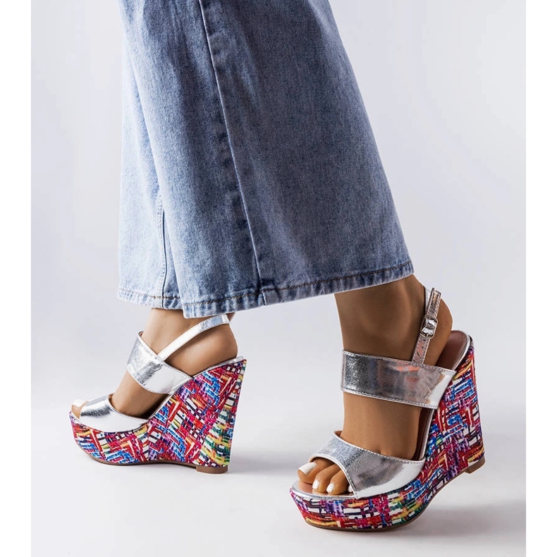 Sandale cu pană cu ornamente argintii de la Westtide 1