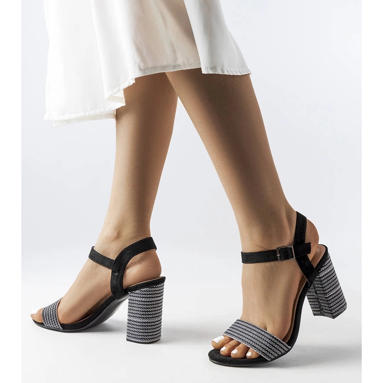 Sandale negre decorate cu fir argintiu Aurelita negru 1