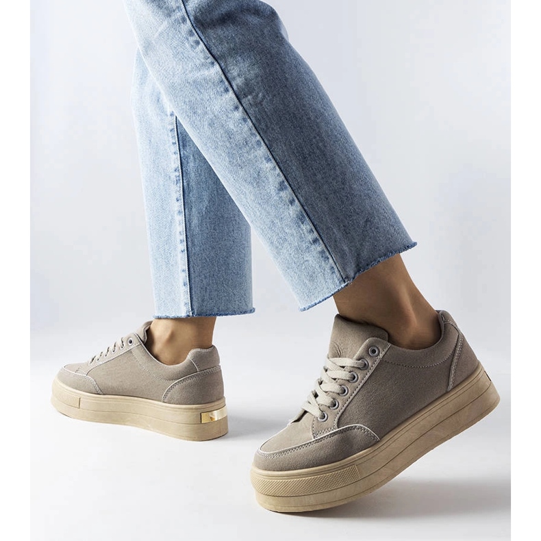 Adidași cu platformă gri de la Amathymes 2