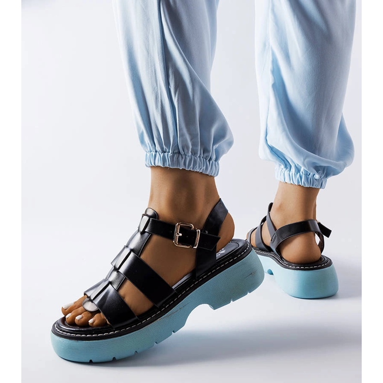 Sandale negre pe platformă albastră de la Lola negru 2