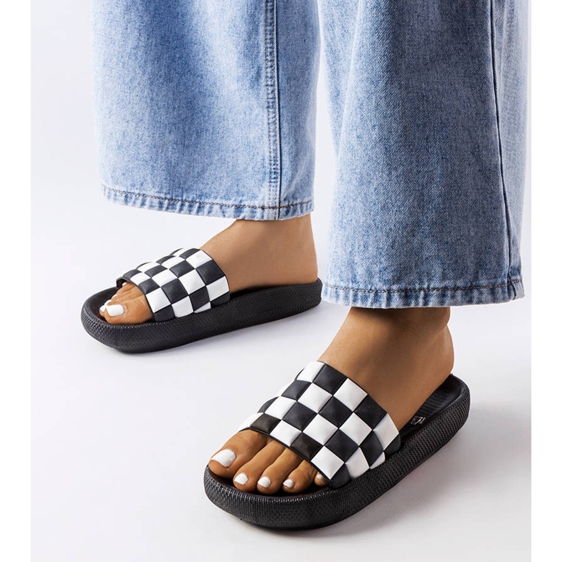 Papuci de cauciuc negru cu platformă de la Elin 1