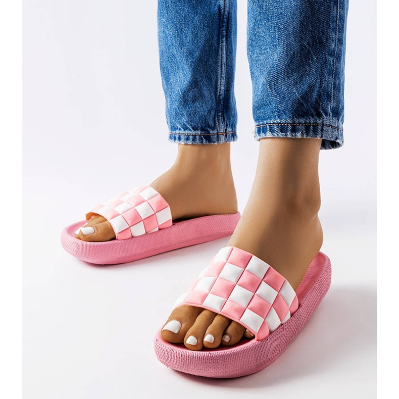 Sandale cu platformă de cauciuc roz de la Elin 1