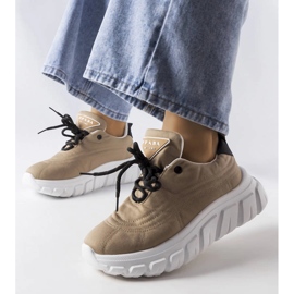 Adidași bej închis de la Aisys 1 Adidași bej închis de la Aisys 1