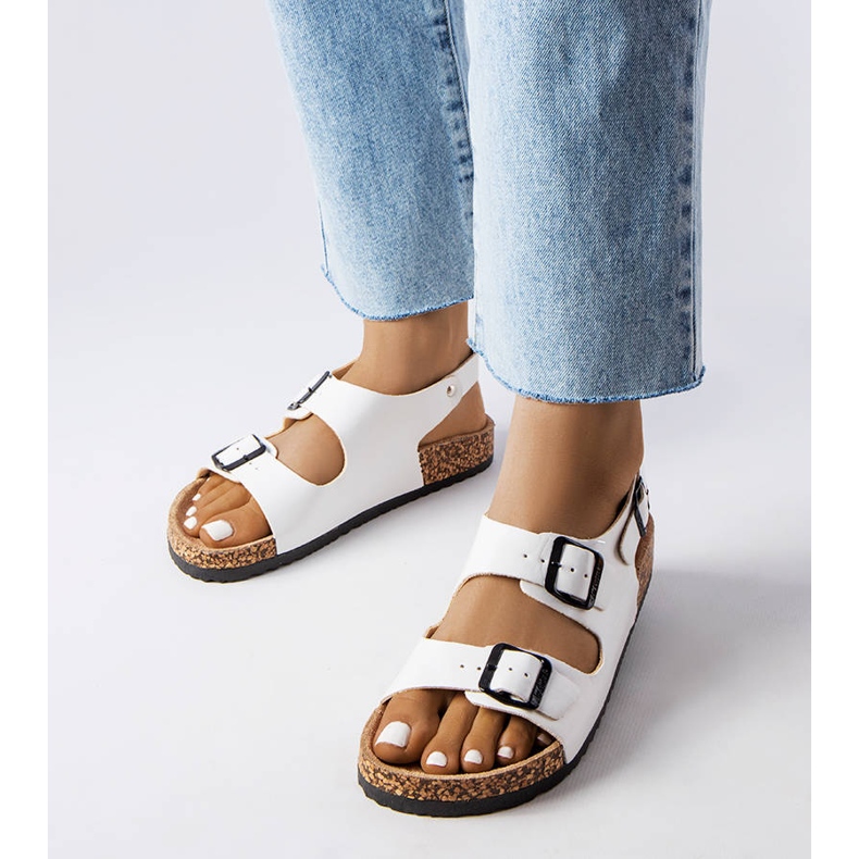 Sandale din plută albă cu catarame de la Lee Cooper LCW-22-35-1160L 1 Sandale din plută albă cu catarame de la Lee Cooper LCW-22-35-1160L 1