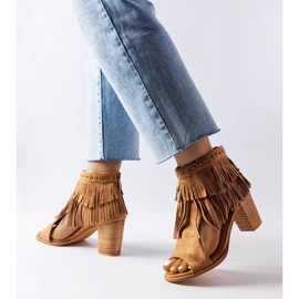 Sandale cu franjuri caramel de la Latimer maro 1