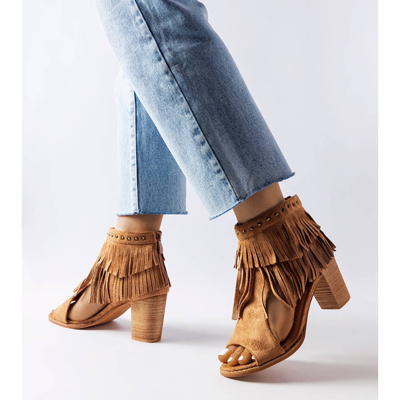 Sandale cu franjuri caramel de la Latimer maro 1