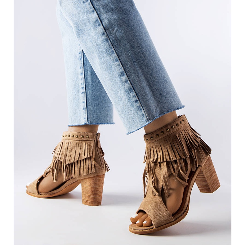 Cizme ajurate pe stâlpul M263 bej 1