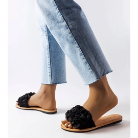 Papuci negri cu flori de la Alfrida negru 2 Papuci negri cu flori de la Alfrida negru 2