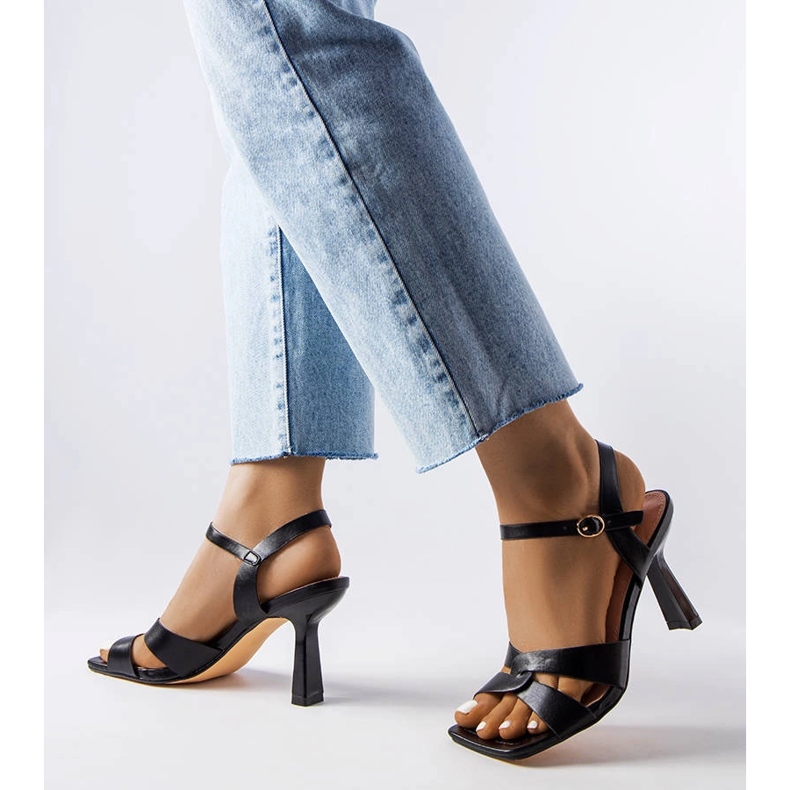 Sandale Karolina negre cu toc inalt cu centura negru 1