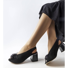 Sandale de piele intoarsa neagra cu margele de la Karino negru 1