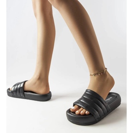 Inna Flip-flops negri decorati cu matlasare de la Dorene negru 2