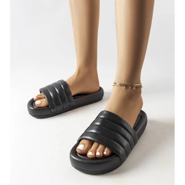 Inna Flip-flops negri decorati cu matlasare de la Dorene negru 1