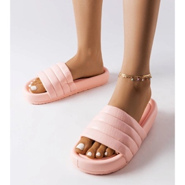 Inna Papuci roz decorati cu matlasare de la Dorene 1