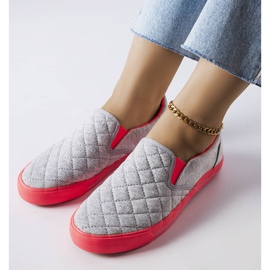 Tenisi slip-on matlasați gri de la Balsamo 1