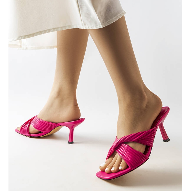 Inna Sandale roz cu toc de la Seiler 2 Inna Sandale roz cu toc de la Seiler 2