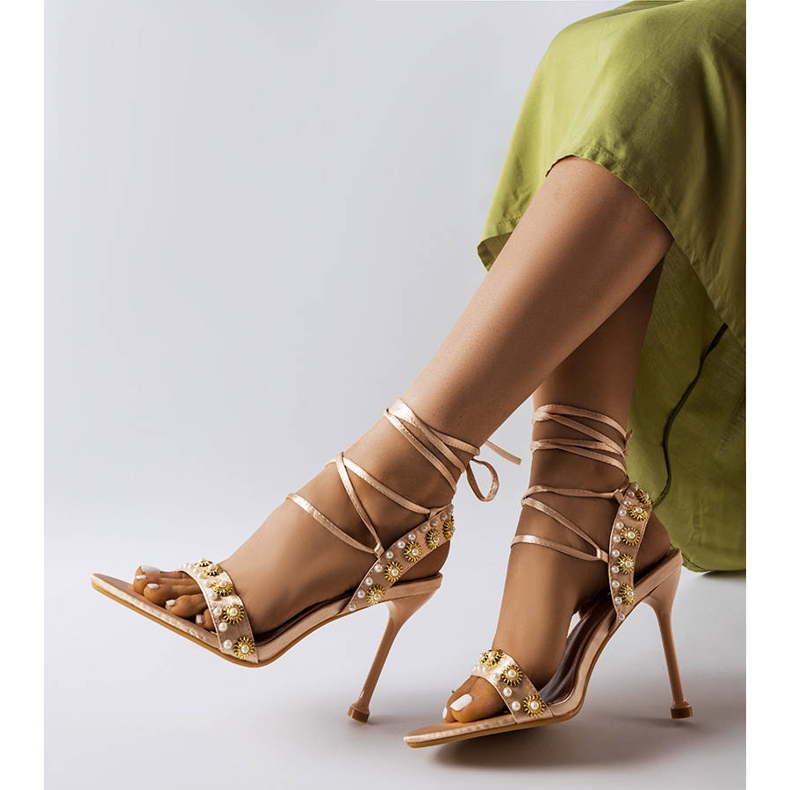 Sandale aurii decorate cu perle Grange bej 1