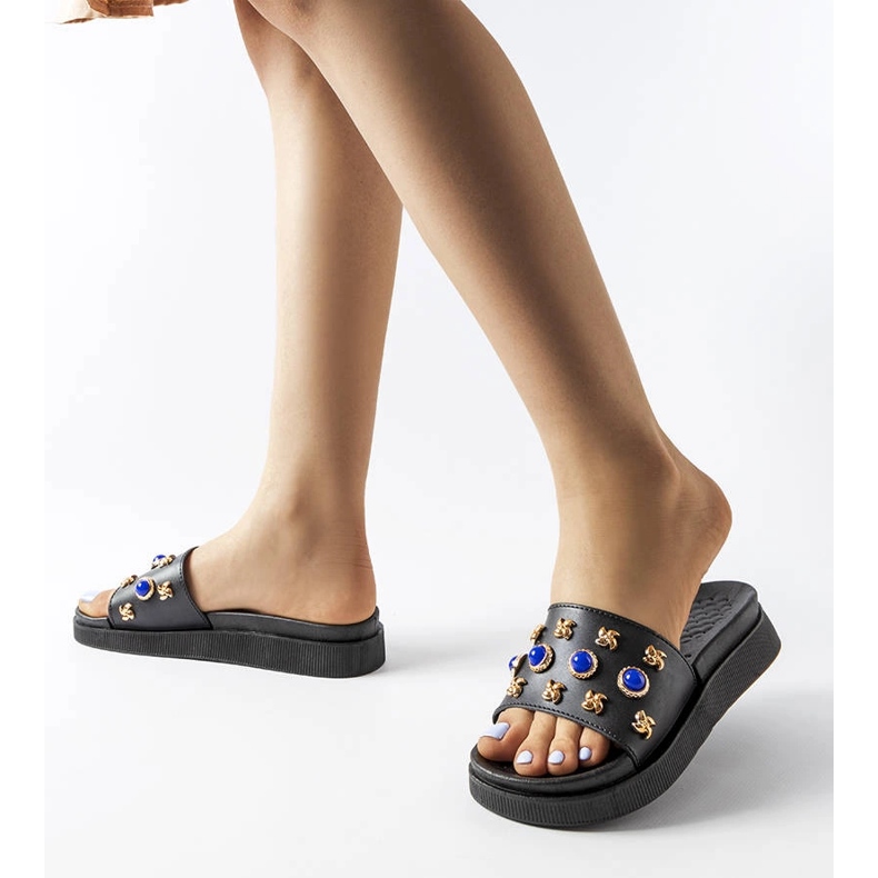 Tobogane decorate negru de la Montesarchio 2