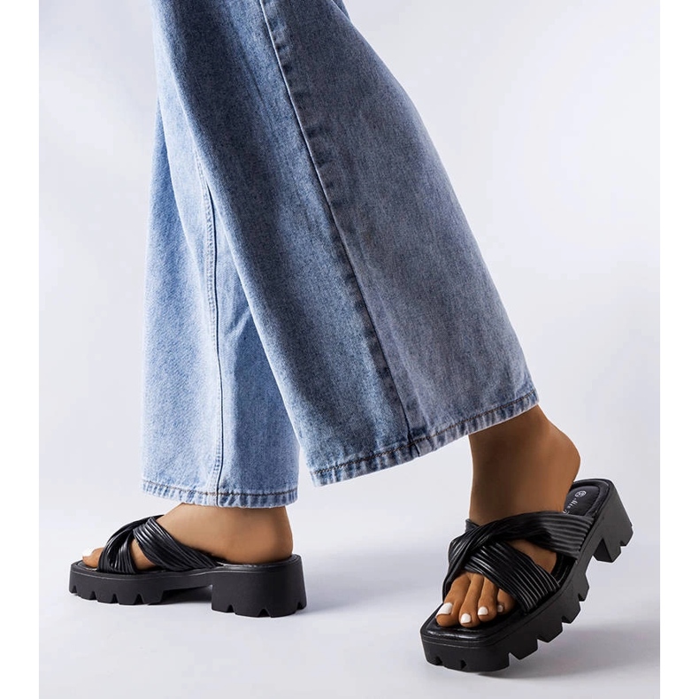 Glisoare Dubé negre cu tălpi de tractor negru 2