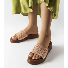 Glisoare roz ajurate cu zirconi de la Irvine 1