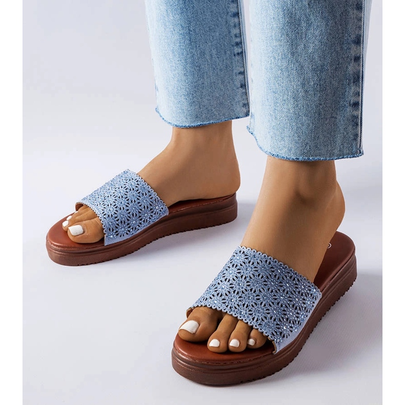 Glisoare albastre ajurate cu zirconi de la Irvine albastru 1 Glisoare albastre ajurate cu zirconi de la Irvine albastru 1