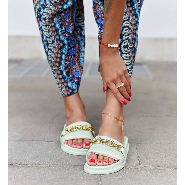 Tobogane verzi decorate cu un lanț Borgo verde 1