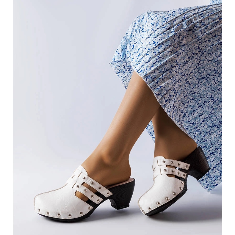 Saboți albi Custer 1