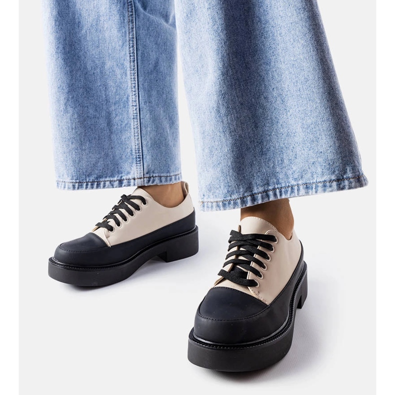 Pantofi plati bej de la Merico 1