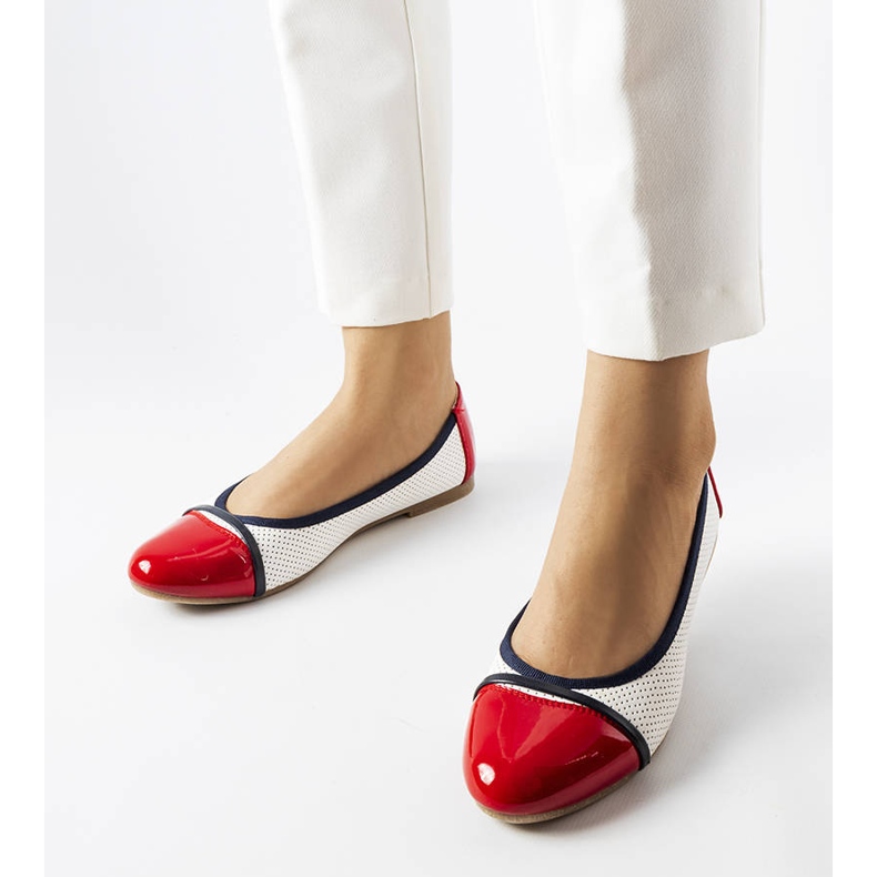 Balerini roșii și albi din Colombo 1 Balerini roșii și albi din Colombo 1