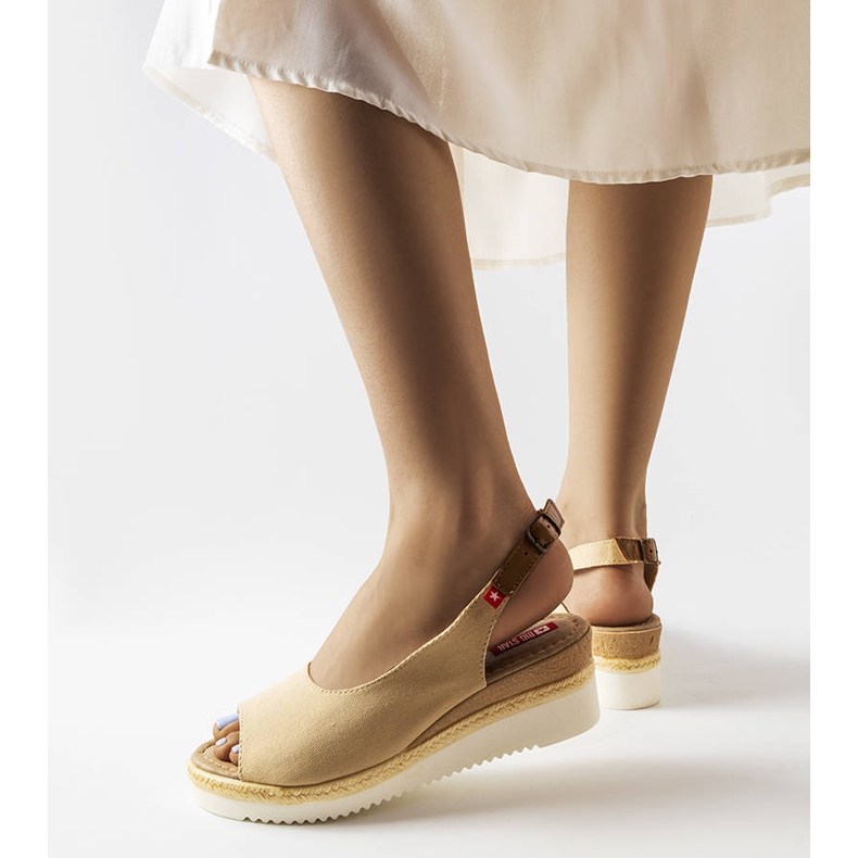 Sandale cu pană bej Big Star JJ276049 1