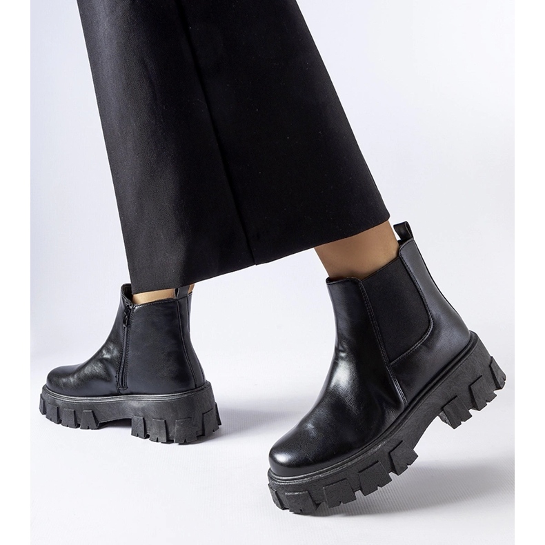 Botine negre masive Petronio negru 1