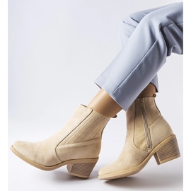 Botine bej din piele ecologică cu toc mic Sovere 1 Botine bej din piele ecologică cu toc mic Sovere 1