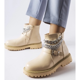 Botine bej cu lanțuri decorative de la Mezzavia 1