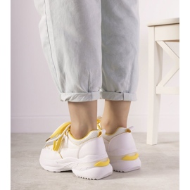 Adidași albi cu inserții galbene Splitters 1