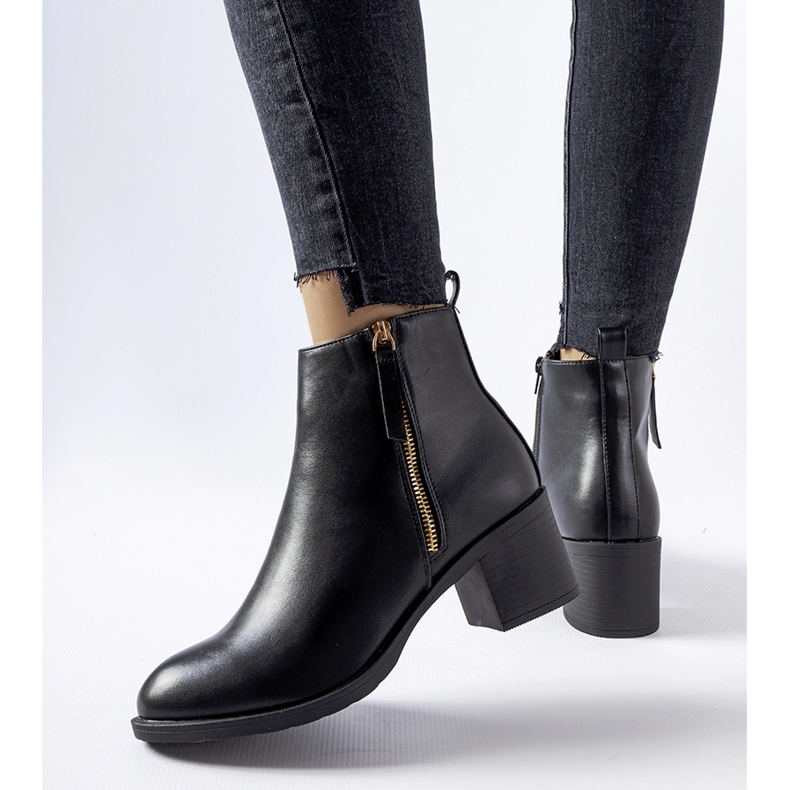 Botine clasice negre Ivano cu toc joase negru 1 Botine clasice negre Ivano cu toc joase negru 1