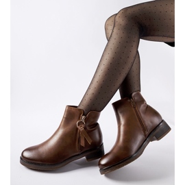 Botine clasice Corciano izolate maro 1 Botine clasice Corciano izolate maro 1