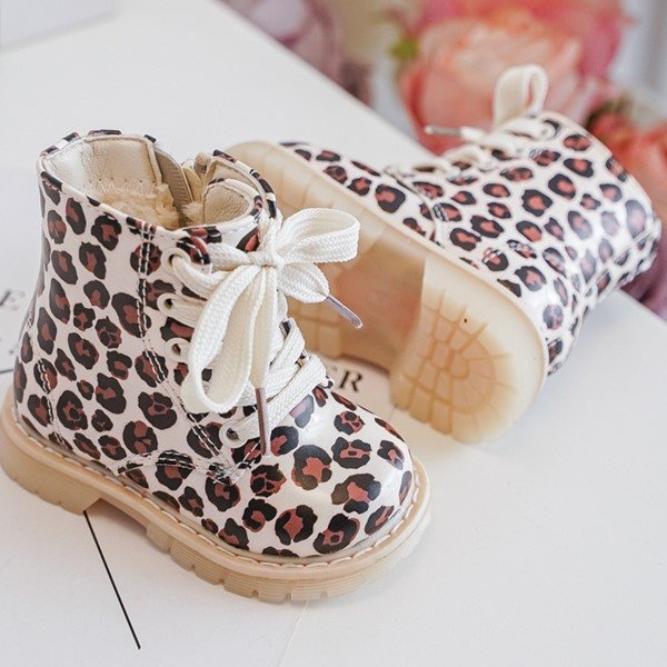 Botine izolate pentru copii cu fermoar, Dolida Bej si maro 2 Botine izolate pentru copii cu fermoar, Dolida Bej si maro 2